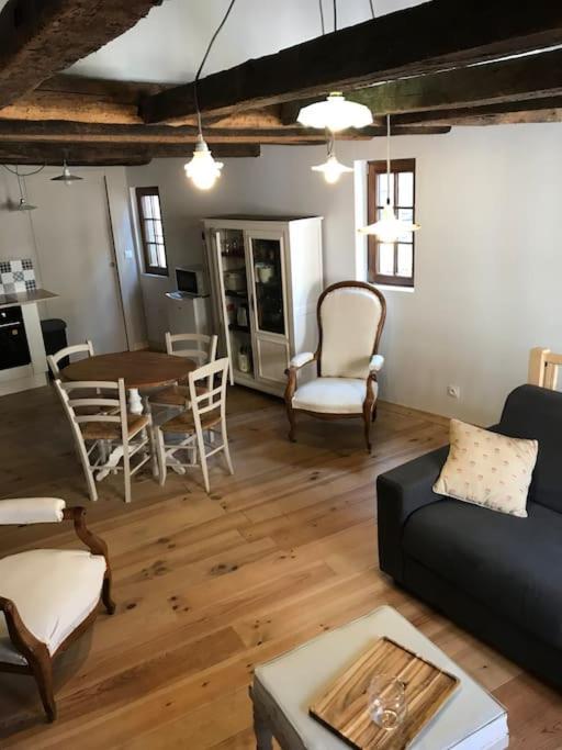 Petite Maison Medievale Партене Екстериор снимка