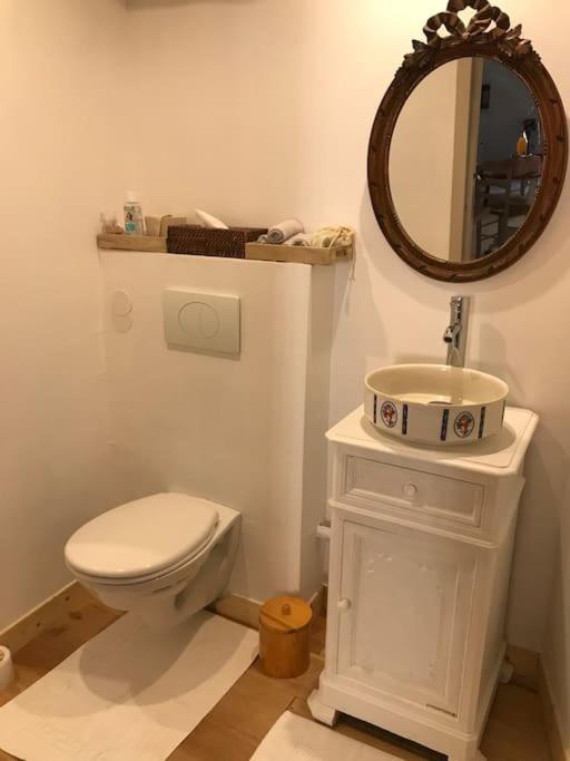 Petite Maison Medievale Партене Екстериор снимка
