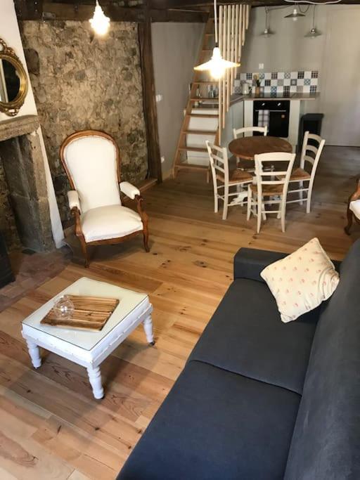 Petite Maison Medievale Партене Екстериор снимка