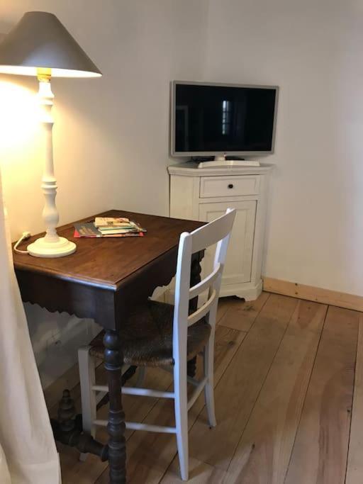 Petite Maison Medievale Партене Екстериор снимка