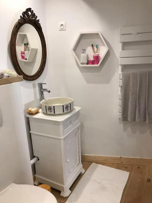 Petite Maison Medievale Партене Екстериор снимка